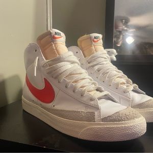 Nike blazers mid 77 size 9